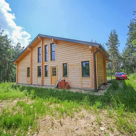 Yarema Forest Villa